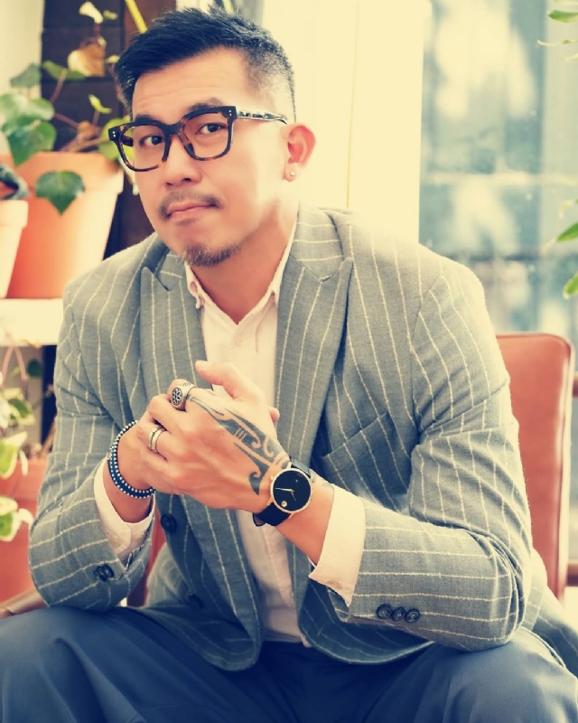 晚风渡半舟的第一张照片--九龙王婆说媒